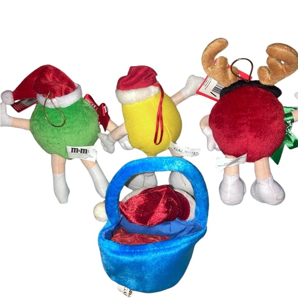 Vintage Galerie M&M’s Christmas collectibles characters sold 4 pcs total - Picture 3 of 3